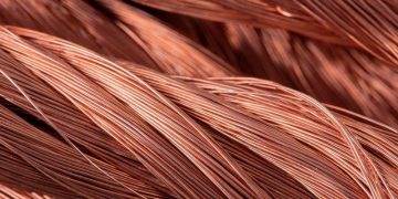 Đồng Bị Kẹt Ở Hoa Kỳ Nhưng Trung Quốc Lại Có Nhiều