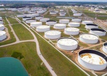 Giá Dầu Phục Hồi Sau Khi Dự Trữ Dầu Thô Ở Mỹ Bất Ngờ Giảm