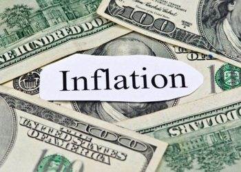 Giá Dầu Phục Hồi Sau Khi Dự Trữ Dầu Thô Ở Mỹ Bất Ngờ Giảm