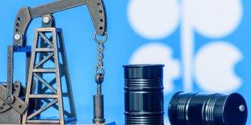 Giá Dầu Ít Thay Đổi Khi Thị Trường Trông Chờ Vào Cuộc Họp Của OPEC+