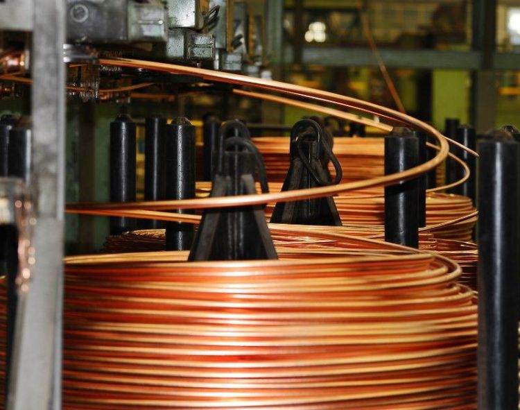 Giá Dầu Phục Hồi Sau Khi Dự Trữ Dầu Thô Ở Mỹ Bất Ngờ Giảm