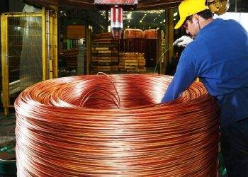 Giá Dầu Phục Hồi Sau Khi Dự Trữ Dầu Thô Ở Mỹ Bất Ngờ Giảm