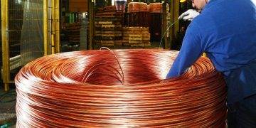 Giá Dầu Phục Hồi Sau Khi Dự Trữ Dầu Thô Ở Mỹ Bất Ngờ Giảm