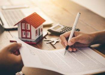 Giao Dịch Hợp Đồng Tương Lai Hàng Hóa Là Gì? Có Giống Chứng Khoán Phái Sinh Không?