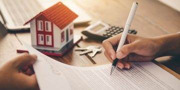 Giao Dịch Hợp Đồng Tương Lai Hàng Hóa Là Gì? Có Giống Chứng Khoán Phái Sinh Không?