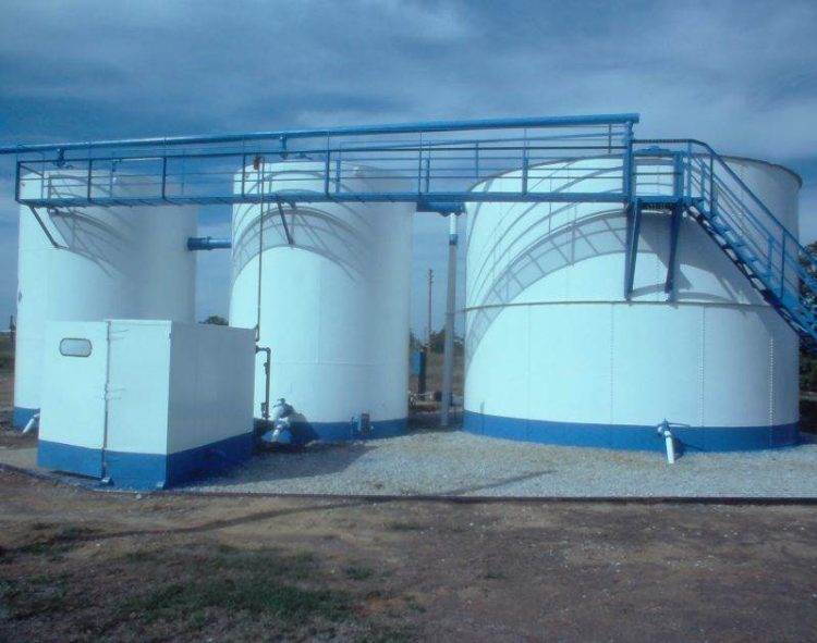 Giá Dầu Thô Giảm Khi Đồng Đô La Mạnh Lên