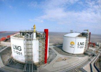 Châu Âu Chuyển Từ Khí Đốt Của Nga Sang LNG Đắt Tiền