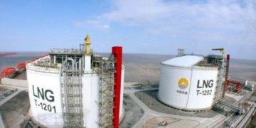 Châu Âu Chuyển Từ Khí Đốt Của Nga Sang LNG Đắt Tiền