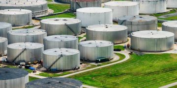 Dầu Thô Mỹ Đã Thống Trị Giá Dầu Chuẩn Toàn Cầu Trong Năm