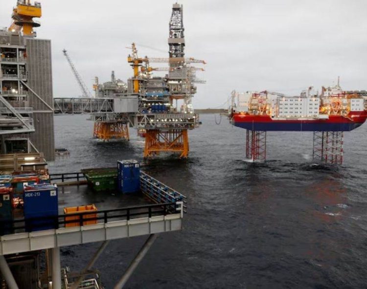 Các Quỹ Dầu Mỏ Giảm Bớt Xu Hướng Giảm Giá Sau Khi OPEC+ Trấn An Thị Trường