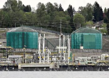 Trans Mountain Đã Sửa Đổi Các Tiêu Chuẩn Về Dầu Thô Nặng Trên Đường Ống Sau Những Lo Ngại Về Chất Lượng.