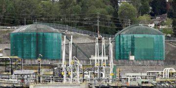 Trans Mountain Đã Sửa Đổi Các Tiêu Chuẩn Về Dầu Thô Nặng Trên Đường Ống Sau Những Lo Ngại Về Chất Lượng.