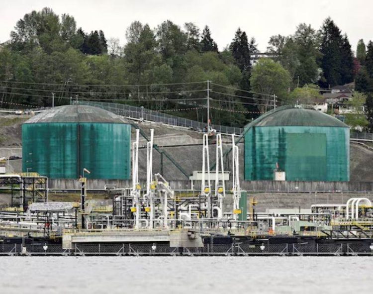 Trans Mountain Đã Sửa Đổi Các Tiêu Chuẩn Về Dầu Thô Nặng Trên Đường Ống Sau Những Lo Ngại Về Chất Lượng.