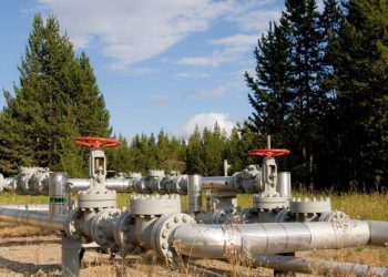 Giá Dầu Giảm Sau Khi Chạm Đỉnh 7 Tuần Do Kỳ Vọng Nhu Cầu Mùa Hè Và Căng Thẳng Chiến Tranh