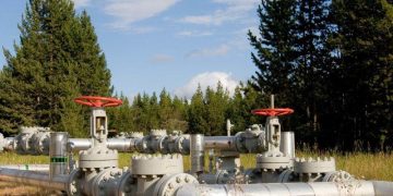 Giá Dầu Giảm Sau Khi Chạm Đỉnh 7 Tuần Do Kỳ Vọng Nhu Cầu Mùa Hè Và Căng Thẳng Chiến Tranh