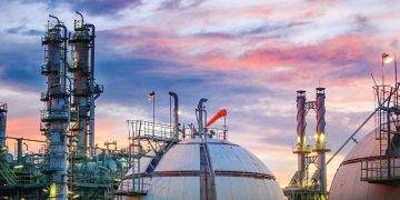 Giá Dầu Thô Tăng Cao Hơn 