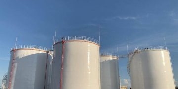 Giá Dầu Tăng Nhẹ Do Lo Ngại Về Nguồn Cung Toàn Cầu Bù Đắp Cho Nhu Cầu Giảm Tại Mỹ