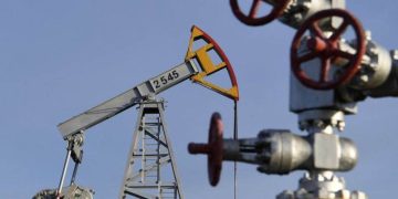 Giá Dầu Thô Kết Thúc Phiên Cao Hơn Một Chút Do Tỷ Suất Lợi Ròng Tăng