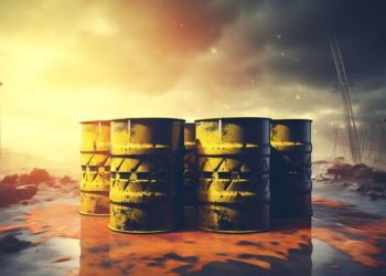 Các Công Ty Dầu Khí Ở Texas Đang Cố Gắng Khôi Phục Hoạt Động Sau Bão Beryl