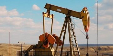 Giá Dầu Thô Giảm Do Thiệt Hại Nhẹ Đến Cơ Sở Hạ Tầng Dầu Mỏ Texas Từ Bão