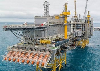 Nhà Sản Xuất Dầu Mỏ Strathcona Hợp Tác Với Quỹ Tăng Trưởng Canada Để Thu Giữ Carbona