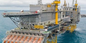 Nhà Sản Xuất Dầu Mỏ Strathcona Hợp Tác Với Quỹ Tăng Trưởng Canada Để Thu Giữ Carbona