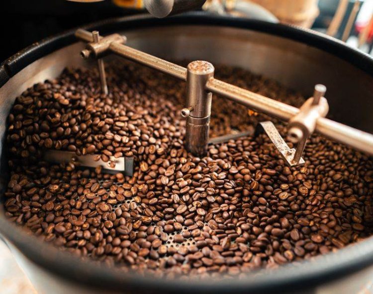 Giá Cà Phê Giảm Trong Phiên Giao Dịch Thứ Tư Khi Chúng Điều Chỉnh Lại Một Phần Mức Tăng Mạnh Trong Tuần Này Và Củng Cố Đà Tăng Gần Đây