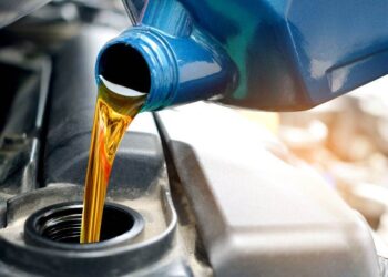 Giá Dầu Giảm Nhẹ Do Nhu Cầu Yếu Đi Từ Trung Quốc, Nhưng Giảm Giá Bị Hạn Chế Do Lượng Dự Trữ Dầu Giảm Tại Mỹ