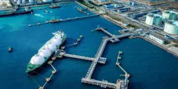 Giá Dầu Giảm Hơn 1% Do Lo Ngại Nhu Cầu Từ Trung Quốc Suy Yếu