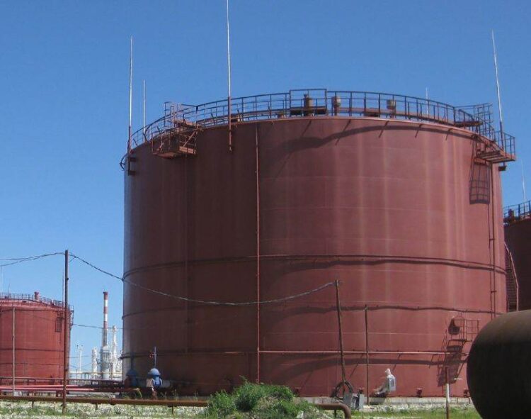 Giá Dầu Giảm Do Dự Báo Tồn Kho Dầu Thô Tăng Và Nhu Cầu Yếu