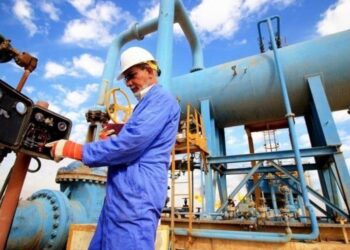 Giá Dầu Giảm 2% Xuống Mức Thấp Nhất Trong 6 Tuần Do Đàm Phán Ngừng Bắn Và Lo Ngại Về Nhu Cầu