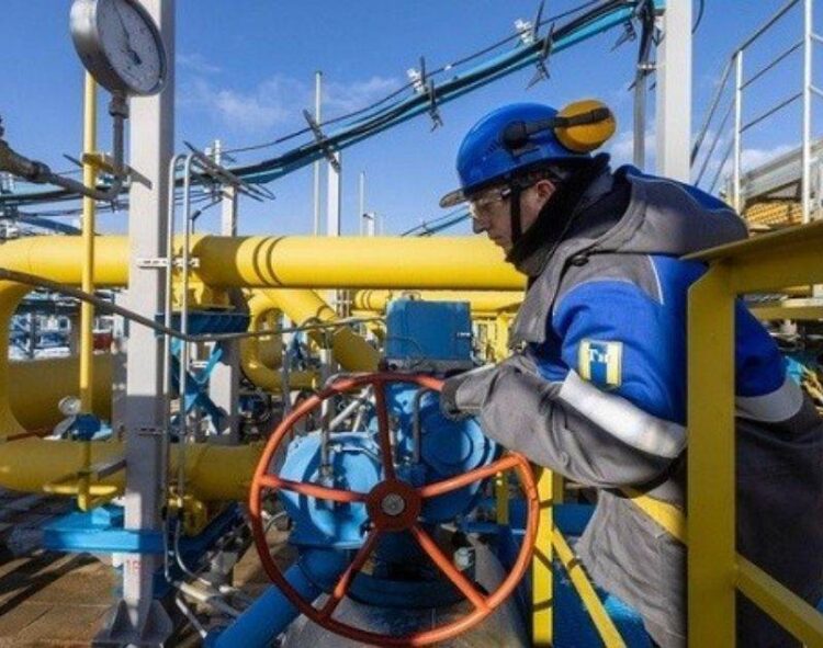 Đồng Canada Tiếp Tục Chuỗi Giảm Giá Khi Giá Dầu Trượt Giảm