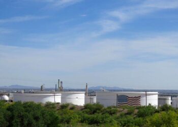 Giá Dầu Thô Được Hỗ Trợ Bởi Báo Cáo GDP Tích Cực Của Mỹ