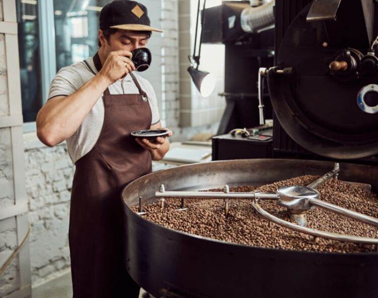 Cà Phê Arabica Phục Hồi Khi Ước Tính Sản Lượng Cà Phê Brazil Thấp Hơn Thúc Đẩy Việc Đóng Vị Thế Bán