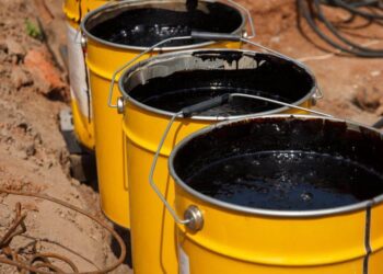 Giá Dầu Thô Giảm Do Triển Vọng Nhu Cầu Năng Lượng Của Trung Quốc Suy Yếu