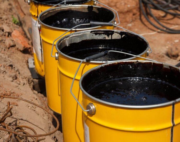 Giá Dầu Thô Giảm Do Triển Vọng Nhu Cầu Năng Lượng Của Trung Quốc Suy Yếu