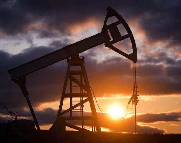 Dầu Phục Hồi Một Phần Sau Khi Israel Trả Đũa Hezbollah