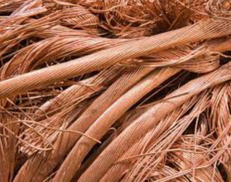 Dữ Liệu Kinh Tế Hoa Kỳ Vượt Quá Kỳ Vọng, Giá Đồng Giảm Qua Đêm