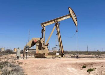 Giá Dầu Tăng Do Nguy Cơ Xung Đột Trung Đông Lan Rộng