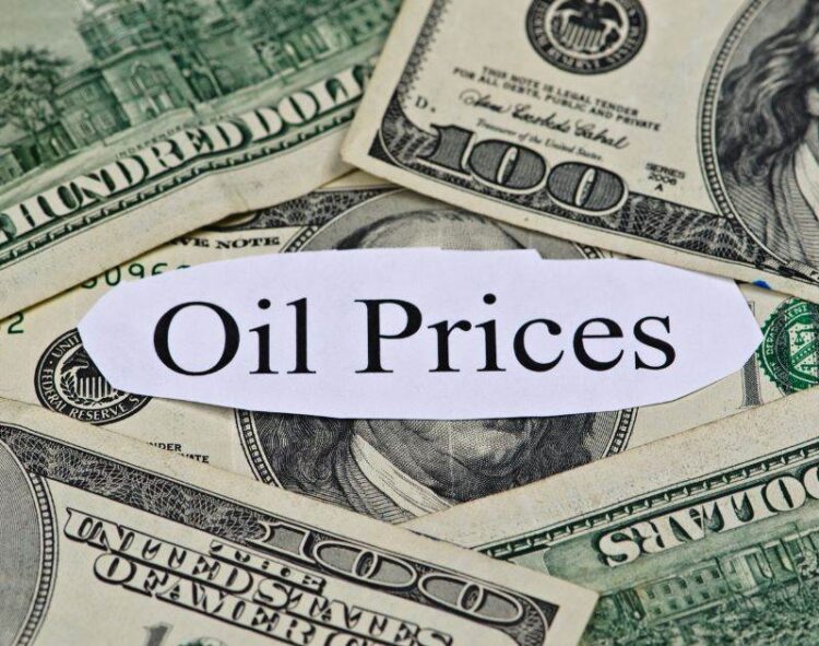 Giá Dầu Ở Mức Thấp Nhất Trong 8 Tháng Khi Nỗi Lo Suy Thoái Kinh Tế Của Hoa Kỳ Bù Đắp Cho Căng Thẳng Ở Trung Đông