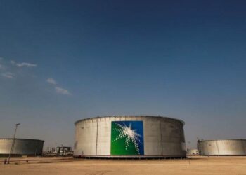 Saudi Aramco Tăng Giá Dầu Lần Đầu Tiên Sau Nhiều Tháng