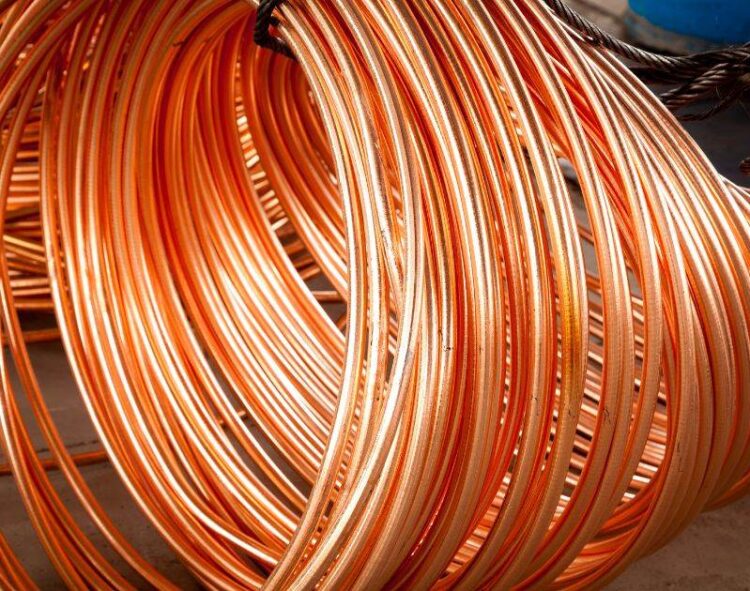 Tồn Kho Đồng LME Tăng Vọt Và Giá Đồng Tiếp Tục Giảm Qua Đêm