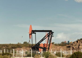 Dầu Giữ Vững Mức Tăng Của Tuần Trước Nhờ Căng Thẳng Ở Trung Đông Và Dữ Liệu Kinh Tế