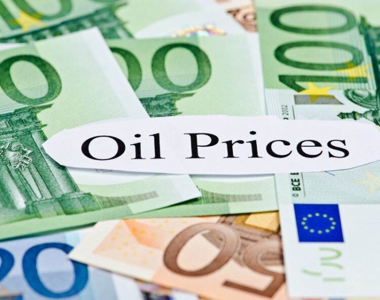 Giá Dầu Giữ Nguyên Mức Tăng Khi Các Nhà Giao Dịch Vẫn Tập Trung Vào Rủi Ro Địa Chính Trị