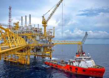 Giá Dầu Tăng Do Lo Ngại Về Chiến Tranh Ở Trung Đông, Dự Trữ Dầu Thô Của Hoa Kỳ Giảm