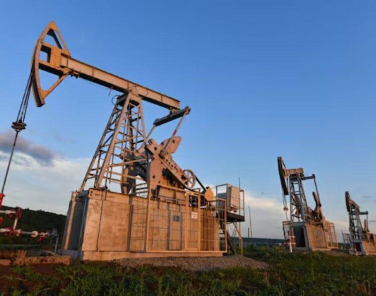 Giá Dầu Sẽ Kết Thúc Tuần Cao Hơn Nhờ Sự Lạc Quan Về Nhu Cầu Của Hoa Kỳ