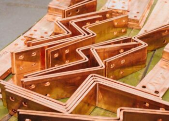 Cục Thống Kê Lao Động Hoa Kỳ Đã Điều Chỉnh Giảm Tăng Trưởng Việc Làm, Giá Đồng Phục Hồi Qua Đêm