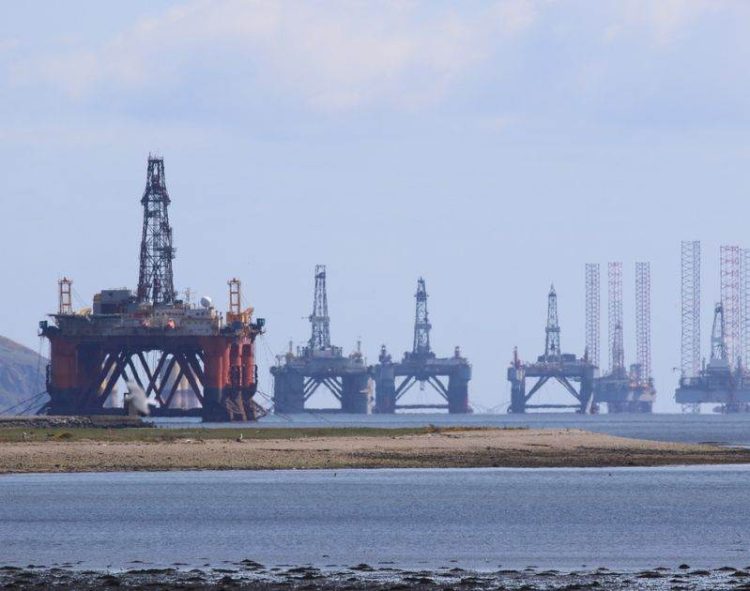 Giá khí đốt tự nhiên tăng vọt khi Vịnh Mexico chuẩn bị đối phó với cơn bão nhiệt đới mới