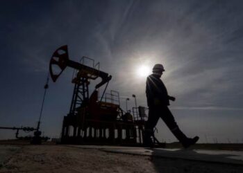 Giá dầu tăng do lo ngại về sản lượng Mỹ và dự báo giảm kho dự trữ