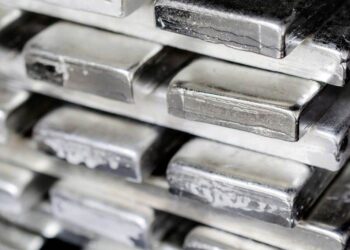 Giá Bạc Tăng Mạnh Chạm Mốc $30,23 Usd/Ounce